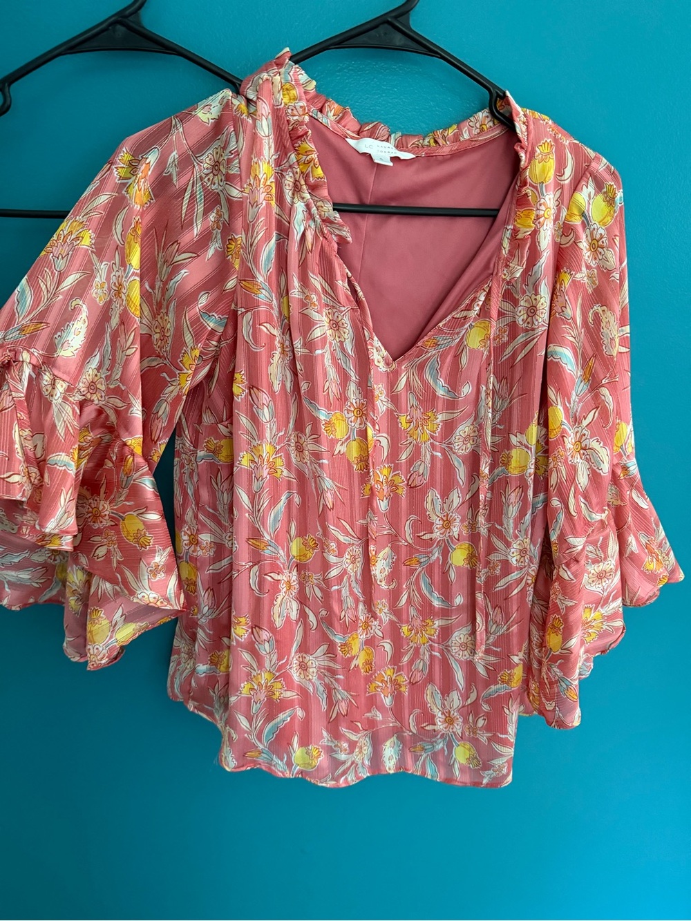 Floral V-Neck Ruffle Sleeve Blouse - Pink